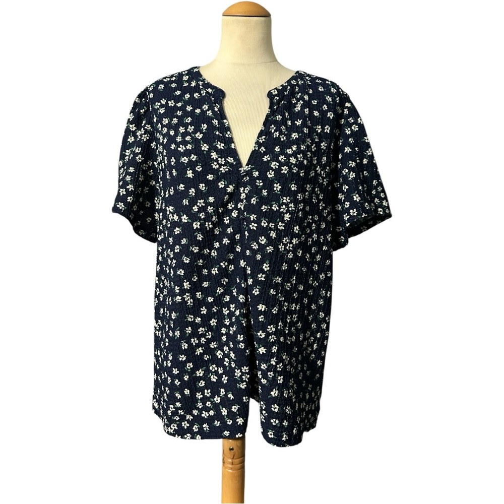 LOFT Navy Blue Floral Short Sleeve Blouse